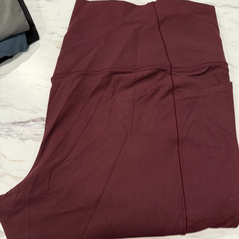 Athleta Maroon Salutation Stash Capri Leggings